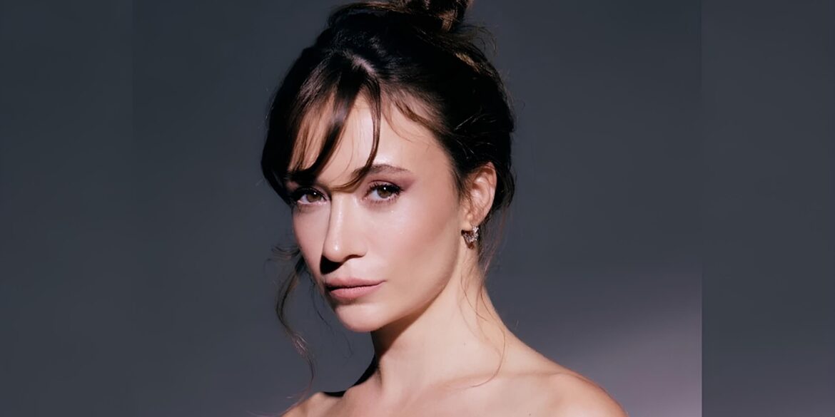 3242 gassal dizisi elifi sibel aytan kimdir kac yasinda nereli rol aldigi diziler copy