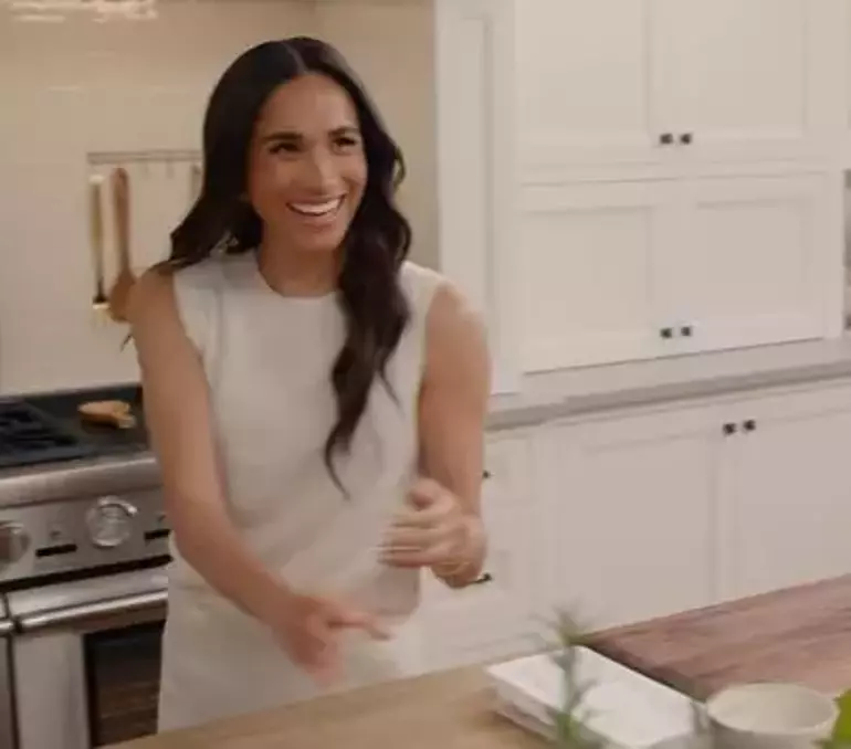 Meghan Markle Instagram'a Geri Döndü ve Kazancı Dudak Uçuklattı! 20 6777662830363706df975c10