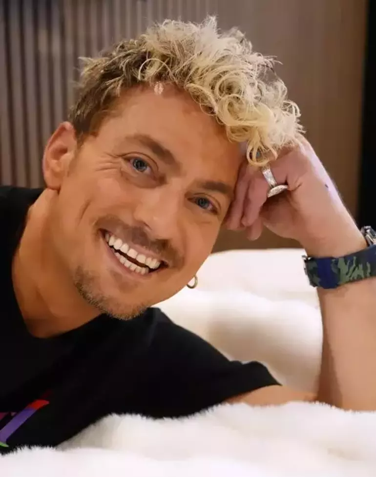 İngiliz Televizyon Yıldızı Paul Danan 46 Yaşında Hayatını Kaybetti 20 6788fa8bf97dd9dc561747d2