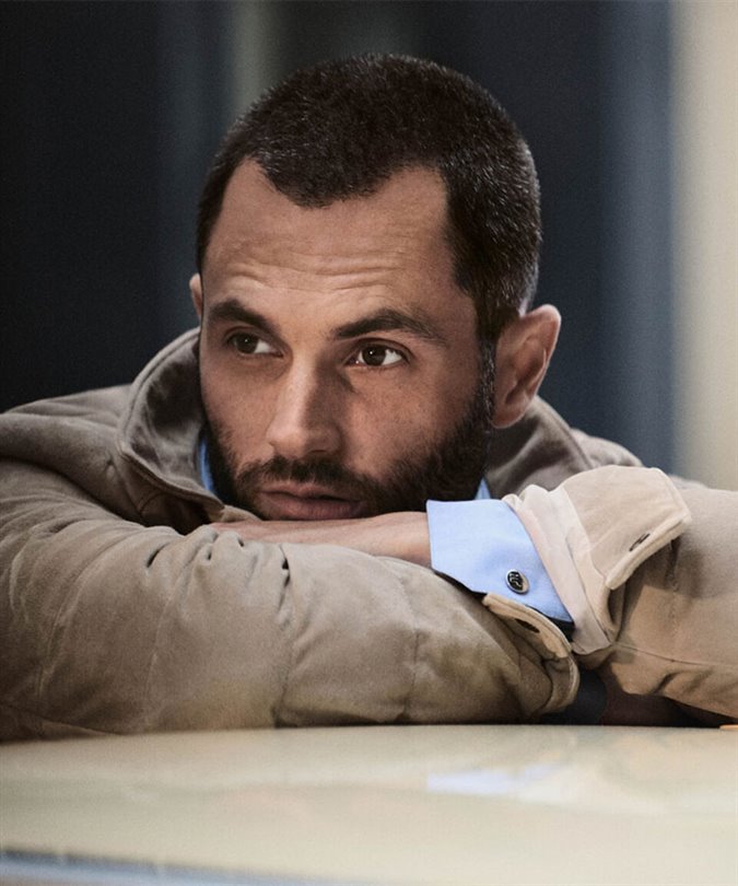 Moncler, İlkbahar 2025 Kampanyasında Penn Badgley’i Elçi Olarak Seçti 30 7 3