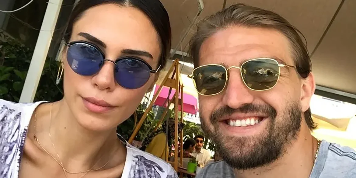 Caner Erkin’den Eşi Şükran Ovalı'ya Romantik Evlilik Yıl Dönümü Mesajı 22 kapak 8