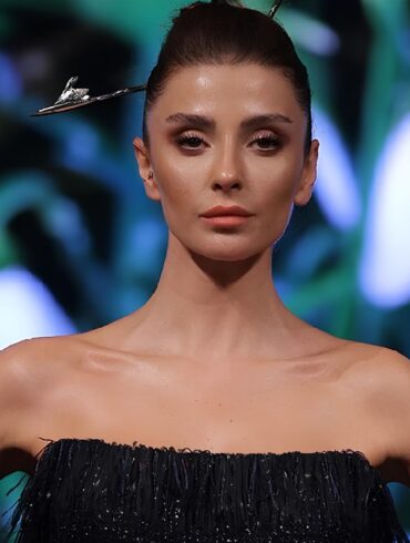 Özge Ulusoy, Nişantaşı’nda Ciddi Bir Sohbetin Ortasında Görüntülendi 30 kapak 89