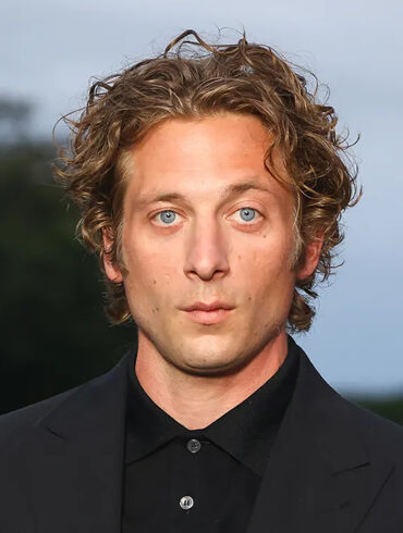 Jeremy Allen White'ın Yeni Projesi: "Enigma Variations" Dizisi 22 kapppaaakkk