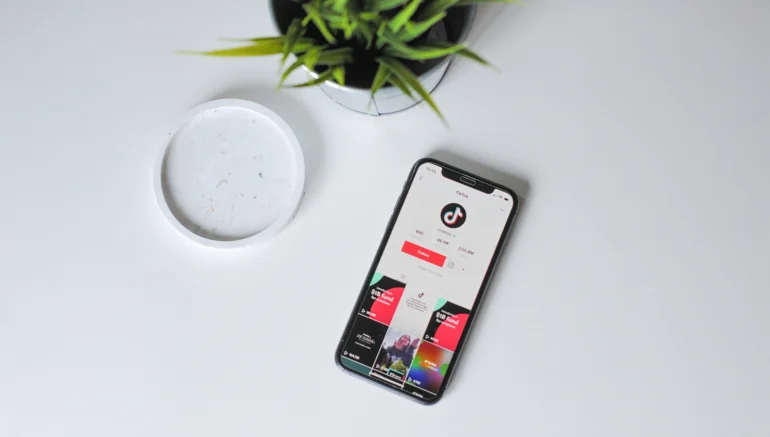 nik zmy7ag1l0eo unsplash