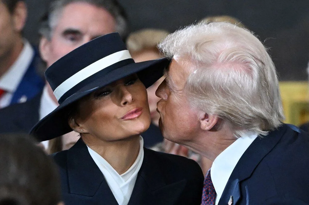 Kim Kardashian'ın Melania Trump Fotoğrafı Paylaşımı Tepki Çekti: "Kime Oy Verdiği Belli Oldu!" 20