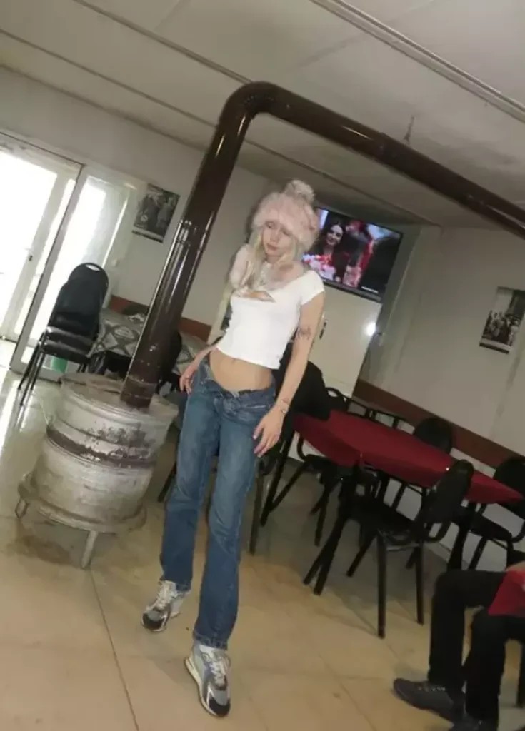 Aleyna Tilki'nin Kıraathane Pozları Sosyal Medyayı Salladı 24 67b83fea5a62a54cdfebbbb2