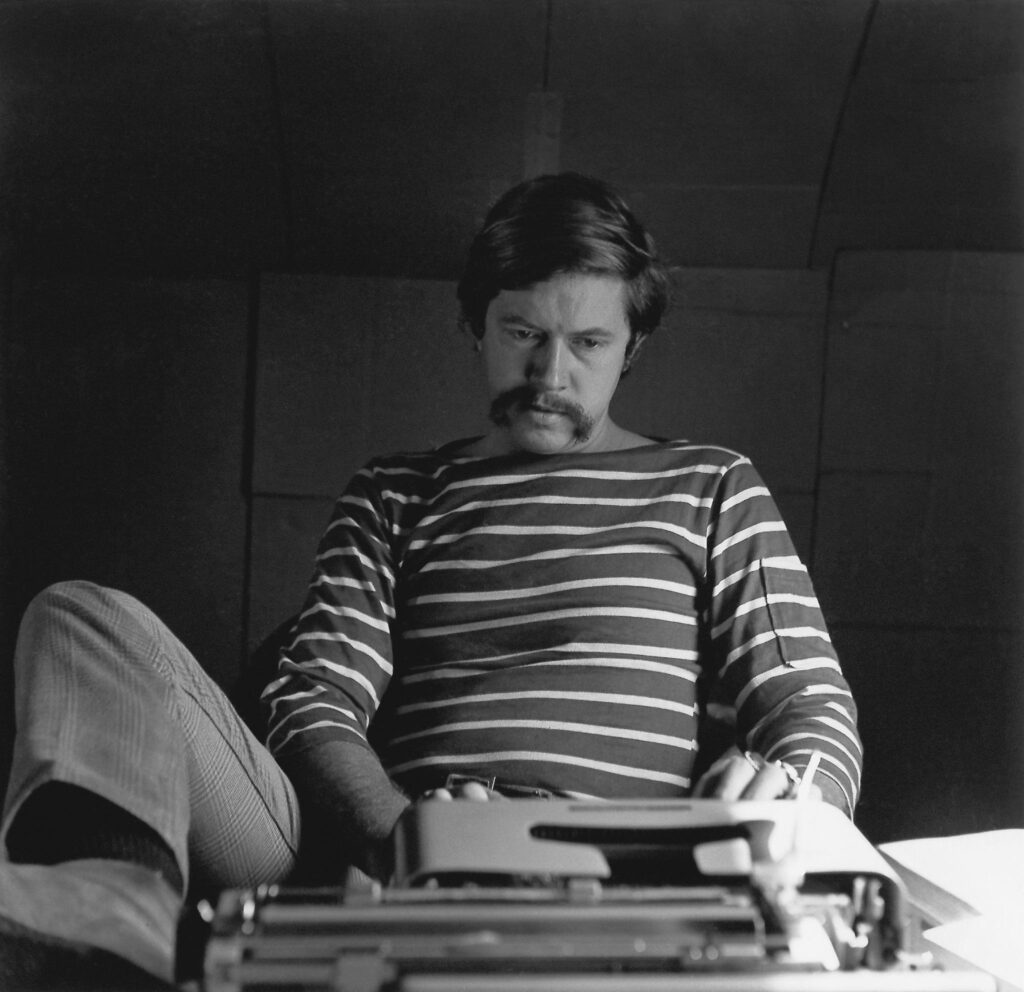 Yüksek Saçmalığın Ustası Tom Robbins Hayatını Kaybetti: Absürdizmin Dervişi 22 IMG 8773