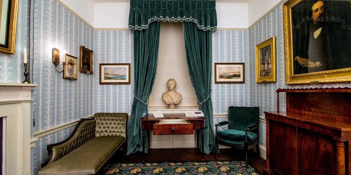 Charles Dickens Müzesi 100. Yaşını Kutluyor: Edebiyatın Büyük Ustası Anılıyor 21 kapak 1