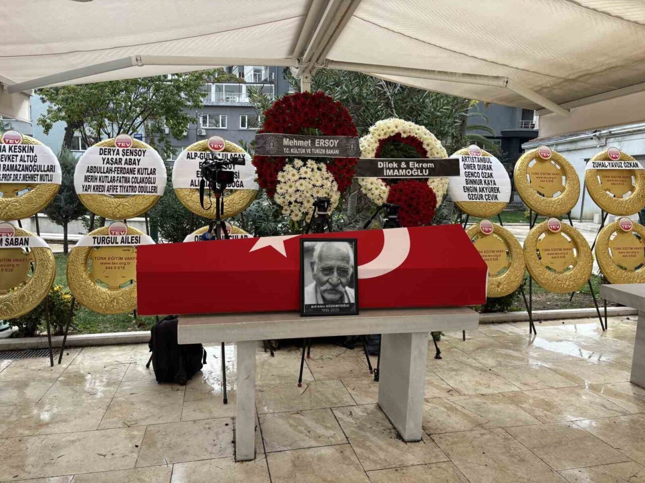 ARİF ERKİN GÜZELBEYOĞLU SON YOLCULUĞUNA UĞURLANDI