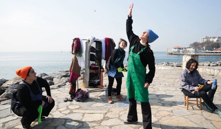 Cocuk-Isciligine-Karsi-Sokakta-Forum-Tiyatrosu-Yukseliyor-featured