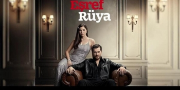 Demet-Ozdemir-Soyledi-Ebru-Gundes-Gozyaslarini-Tutamadi-featured