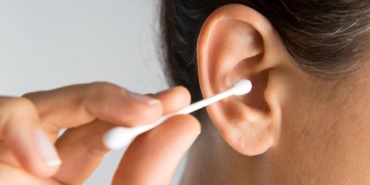 Kulak-Temizligindeki-Buyuk-Tehlike-Isitme-Kaybi-Riski-featured