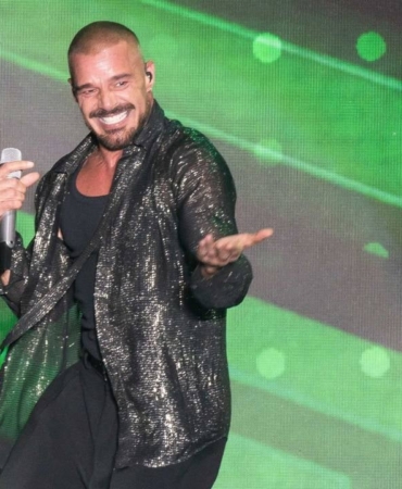 Ricky-Martin-15-Yil-Sonra-Istanbul-Sahnesine-Donuyor-featured