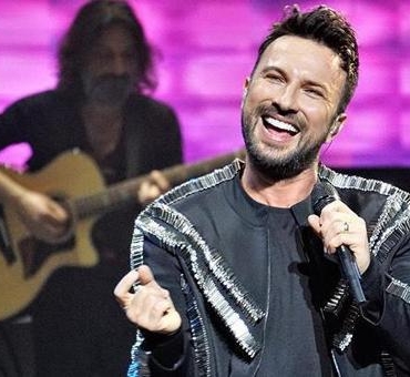 Savasin-Golgesinde-Umutlari-Canlandiran-Tarkan-featured