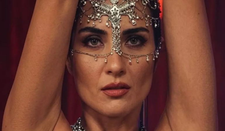Tuba-Buyukustun8217un-Sultana-Filmindeki-Goruntusu-Gundem-Oldu-featured