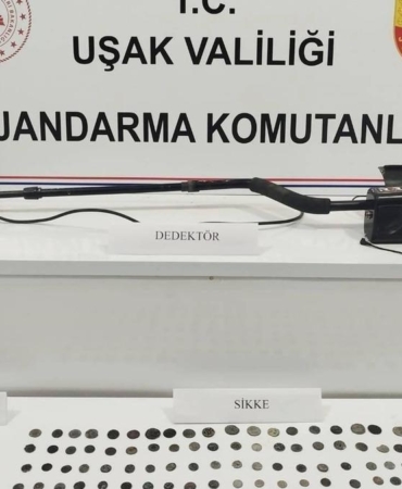 Usak8217ta-Tarihi-Eser-Operasyonu-161-Sikke-Ele-Gecirildi-featured