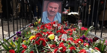 Volkan-Konak-Vefatinin-Birinci-Yilinda-Mezari-Basinda-Anildi-featured