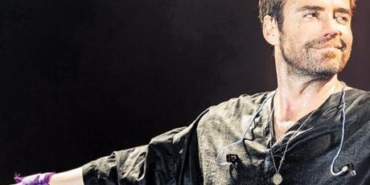 30-konserlik-yaz-maratonuyla-sahnelere-donuyor-featured