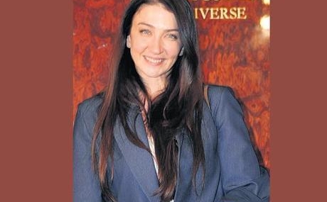 Ceren-Benderlioglu-Sirkeyle-yikaniyorum-featured