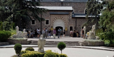 Cocuklar-Icin-Sanat-ve-Kultur-Dolu-Bir-Etkinlik-Rehberi-featured