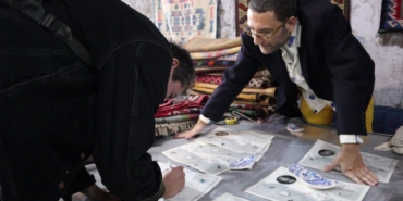Felaketin-Ekonomisi-Burak-Delierle-Yeni-Projesi-Uzerine-featured