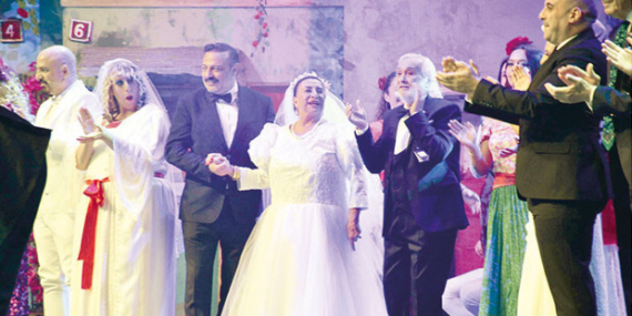 Girgiriye-Muzikali-Kriz-Sonrasi-Seyircisiyle-Bulustu-featured