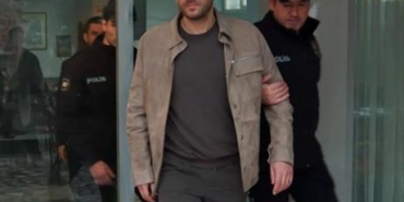 Guller-ve-Gunahlar8217da-Serhat-ve-Cihan8217in-yuzlesmesi-heyecan-dolu-featured