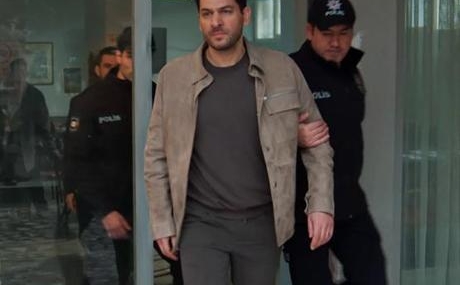 Guller-ve-Gunahlar8217da-Serhat-ve-Cihan8217in-yuzlesmesi-heyecan-dolu-featured