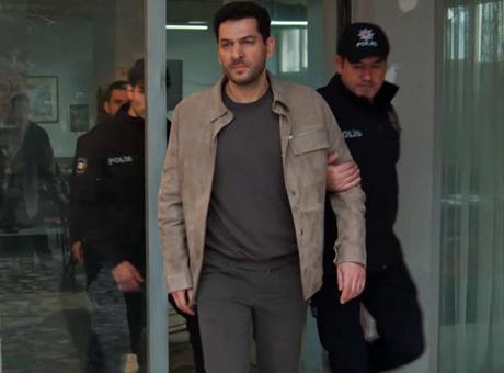 Guller-ve-Gunahlar8217da-Serhat-ve-Cihan8217in-yuzlesmesi-heyecan-dolu-featured