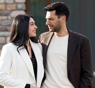 Guller-ve-Gunahlar8217da-dikkat-ceken-8220Help8221-isareti-featured