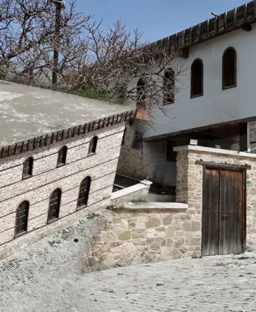 Isparta8217da-800-Yillik-Mimari-Miras-Kubbesiz-Bahce-Camisi-featured
