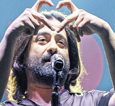 Koray-Avci-terzilige-adim-atti-featured