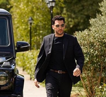 Murat-Yildirim8217a-izleyicilerden-buyuk-ovgu-Oynamiyor-yasiyor-featured