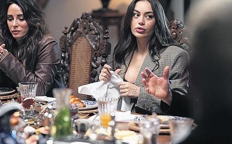 Psikolojik-Sinavin-Zirvesi-The-Traitors-Turkiye-featured