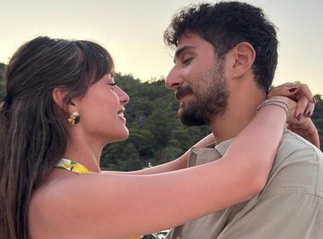 Sila-Turkoglu-27.-yasina-girdi-Sevgilisi-ona-romantik-bir-paylasim-yapti-featured