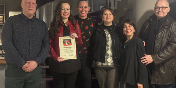 Tiyatro-Boyali-Kusun-Bir-Nora-Evi-Yapimina-Sirbistan8217dan-Odul-featured