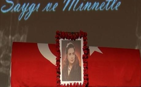 Turk-tiyatrosunun-kaybi-Feyha-Celenke-Bursada-veda-featured