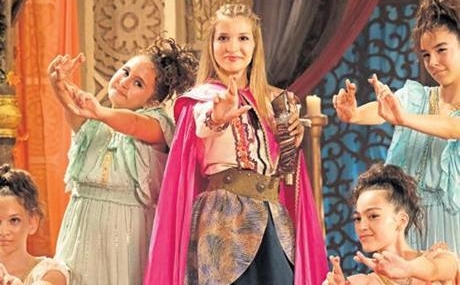 Yeniden-Sinemalarda-Gosterimde-featured