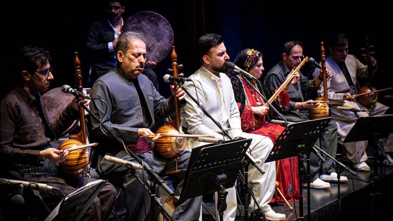 25-Yil-Sonra-Diyarbakir8217da-Tarihi-Konser-Ardeshir-Kamkar-Sahne-Aliyor-featured