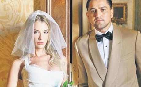 Dugunlerde-Yenigul8217un-Gelinligi-Konusuluyor-featured