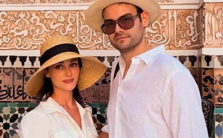 Esra-Bilgic-ve-Faruk-Sabanci8217nin-Aski-Tum-Hiziyla-Devam-Ediyor-featured