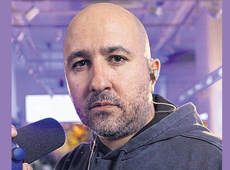 Kayra-60-Saniyede-Rap-Performansi-Sergiledi-featured