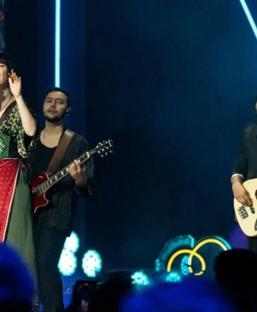Saygi1-Konserinde-Yapay-Zeka-Krizi-Sandal-ve-Dalkilic-Karsi-Karsiya-featured