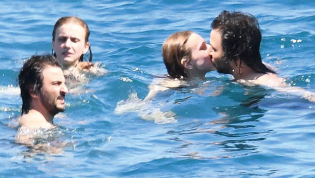 Ahsen-Eroglu-ve-Kemal-Ertug8217un-Bodrum8217da-Romantik-Tatili-featured