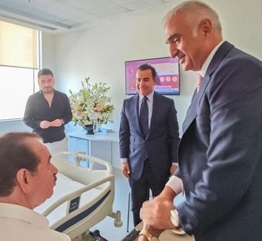 Bakan-Ersoy-Ibrahim-Tatlises8217i-Hastanede-Ziyaret-Etti-featured