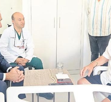 Bakan-Ersoy-Ibrahim-Tatlises8217i-Ziyaret-Etti-featured