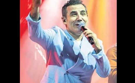 Bayram-coskusunu-sahneye-tasidi-featured