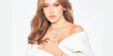 Hadise-Albumunu-Uc-Dilde-Anlatti-featured