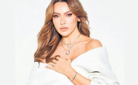 Hadise-Albumunu-Uc-Dilde-Anlatti-featured