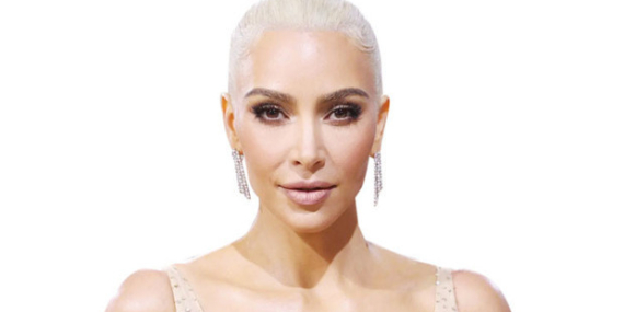 Kim-Kardashian-Yeni-Imajiyla-Beverly-Hills8217te-Goruntulendi-featured